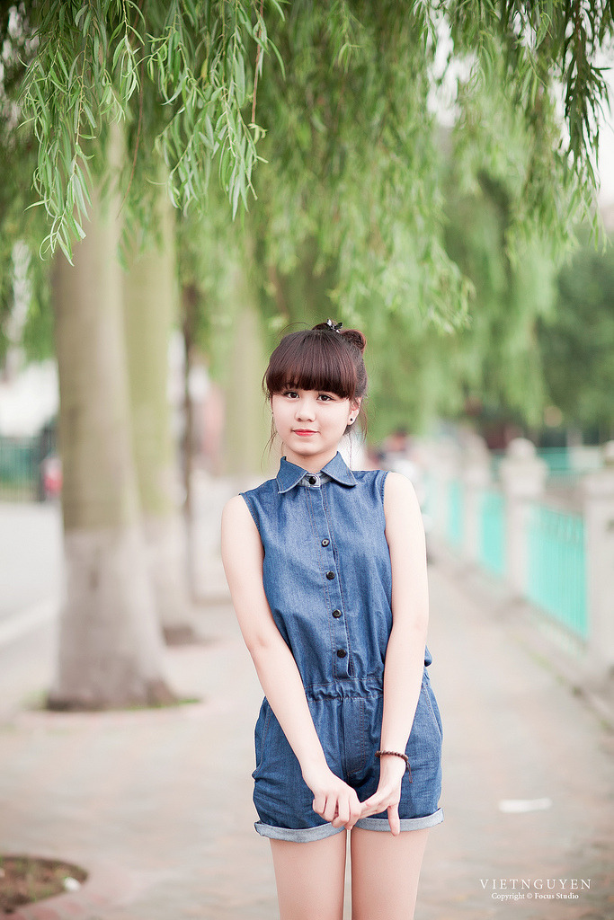 三个女人共享按摩